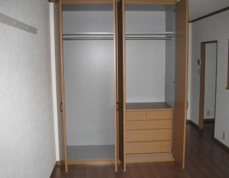収納　クローゼット