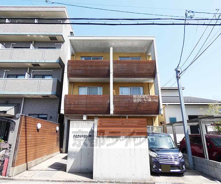 建物外観　鉄筋コンクリートのしっかりしたマンションです。