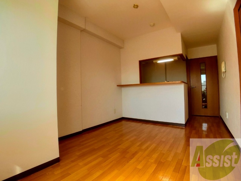 居室・リビング　広くてキレイなお部屋が広がっていて、充実した生活が送れそう。
