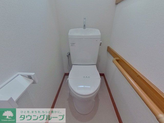 越谷市伊原1丁目戸建のトイレ写真