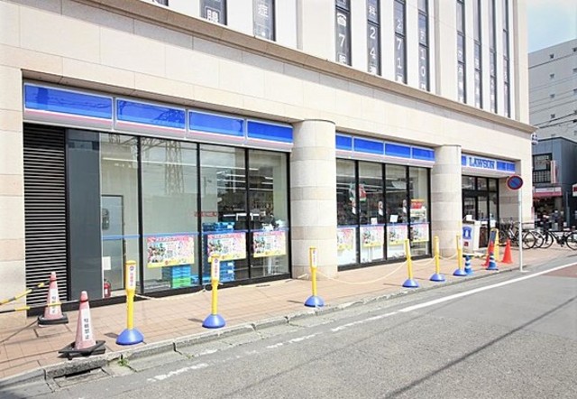 コンビニ　ローソン大和鶴間駅前店（コンビニ）まで123m