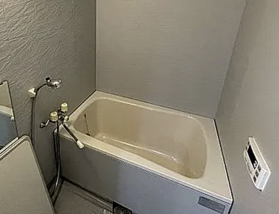 バス・シャワールーム　同タイプ住戸参照