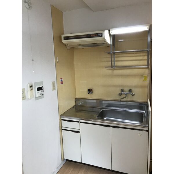 鶴田マンションの居間写真