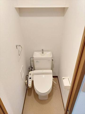 ＪＲ山手線 目黒駅 徒歩11分 12階建 築27年のトイレ写真