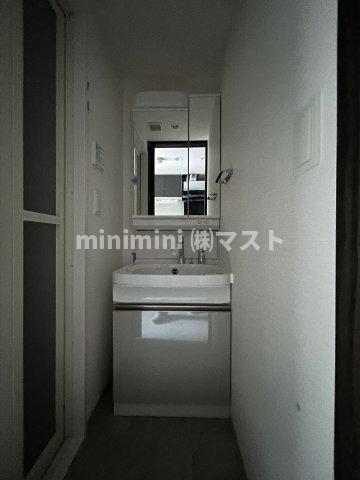 地下鉄中央線 九条駅 徒歩1分 15階建 築3年の玄関写真