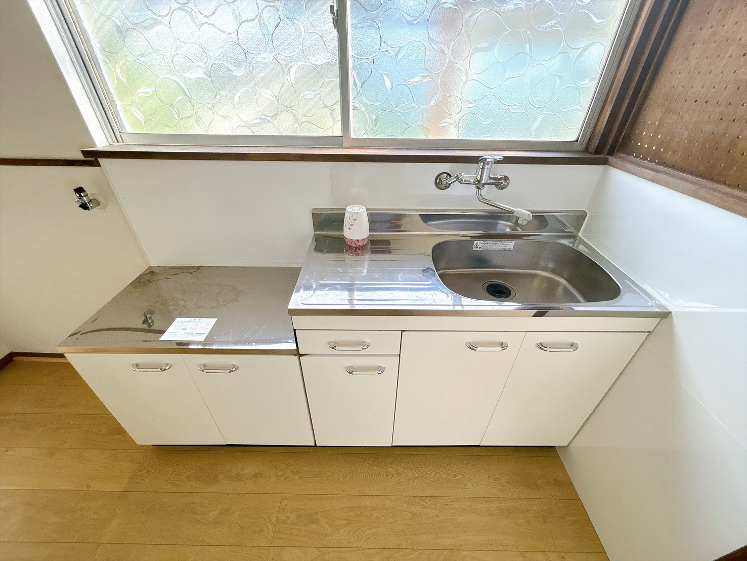 ＪＲ紀勢本線 紀三井寺駅 徒歩21分 1階建 築15年のキッチン写真