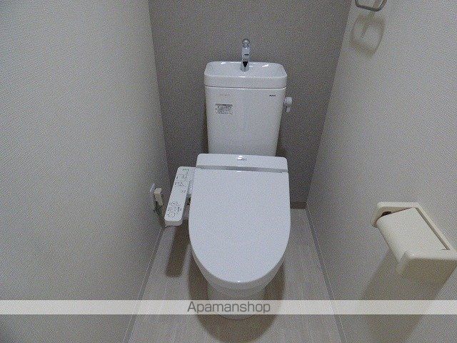 地下鉄千日前線 今里駅 徒歩10分 6階建 築9年のトイレ写真