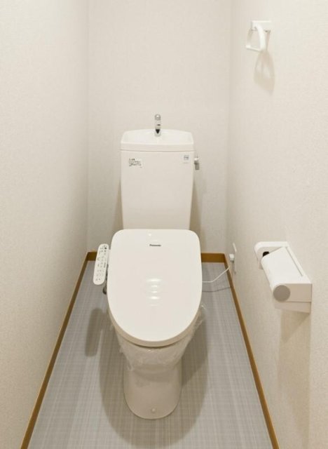 枝吉5丁目貸家のトイレ写真