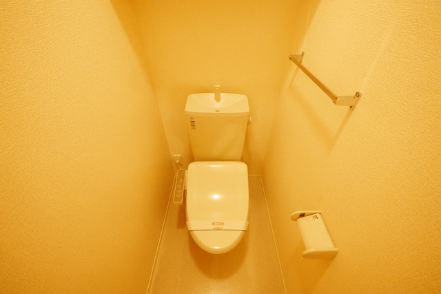 トイレ　★温水洗浄便座機能のトイレです★