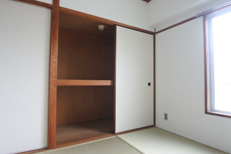 収納　和室6.0帖　押入