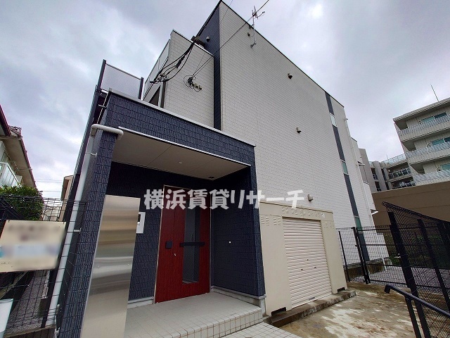 東急田園都市線 たまプラーザ駅 徒歩12分 築9年