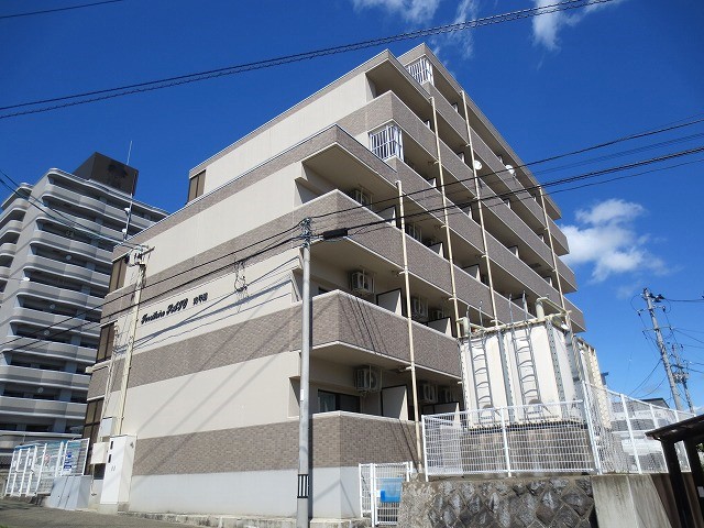YESTERDAYの外観写真