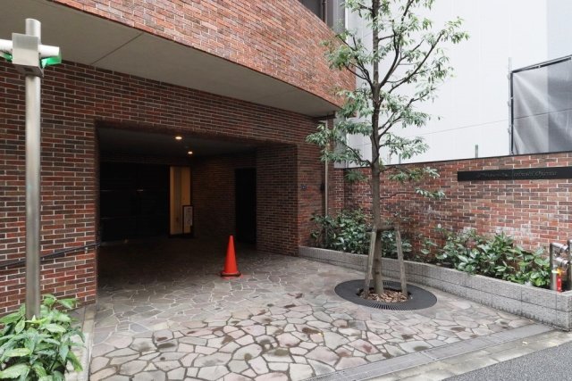 都営三田線 板橋区役所前駅 徒歩4分 13階建 築15年の外観写真