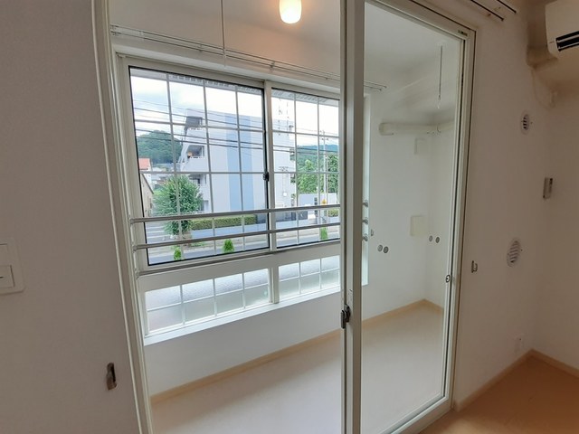 バルコニー　サンルームタイプ