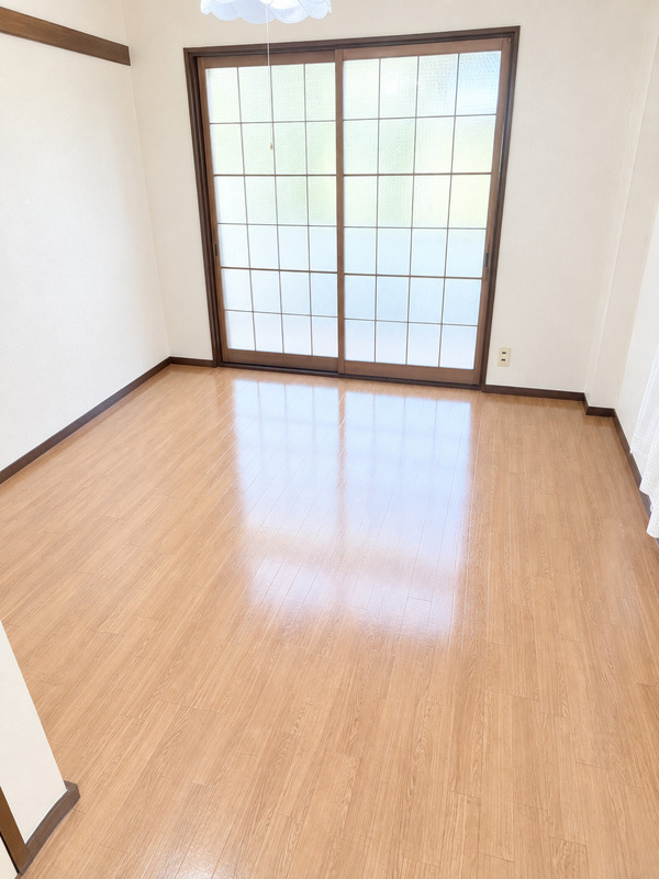 アライコーポの居間写真
