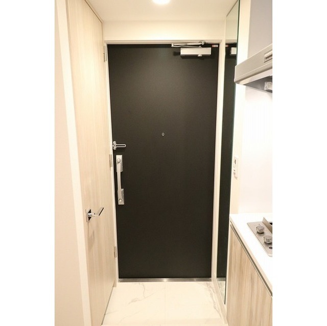 玄関　同タイプ写真　※現況優先