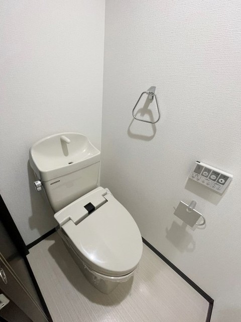 トイレ　別部屋同仕様タイプ