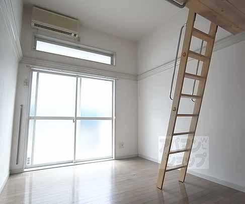 AXISIIの居間写真