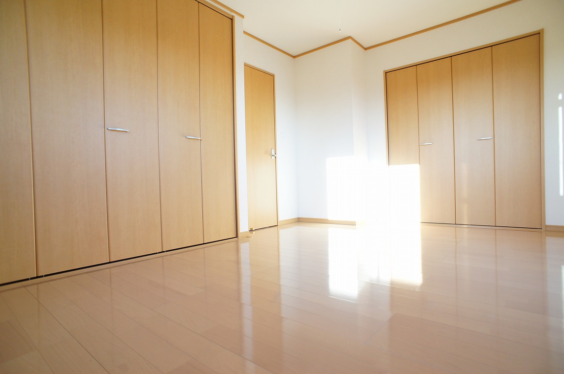 その他部屋・スペース　各お部屋に収納があるので、整理に便利です。