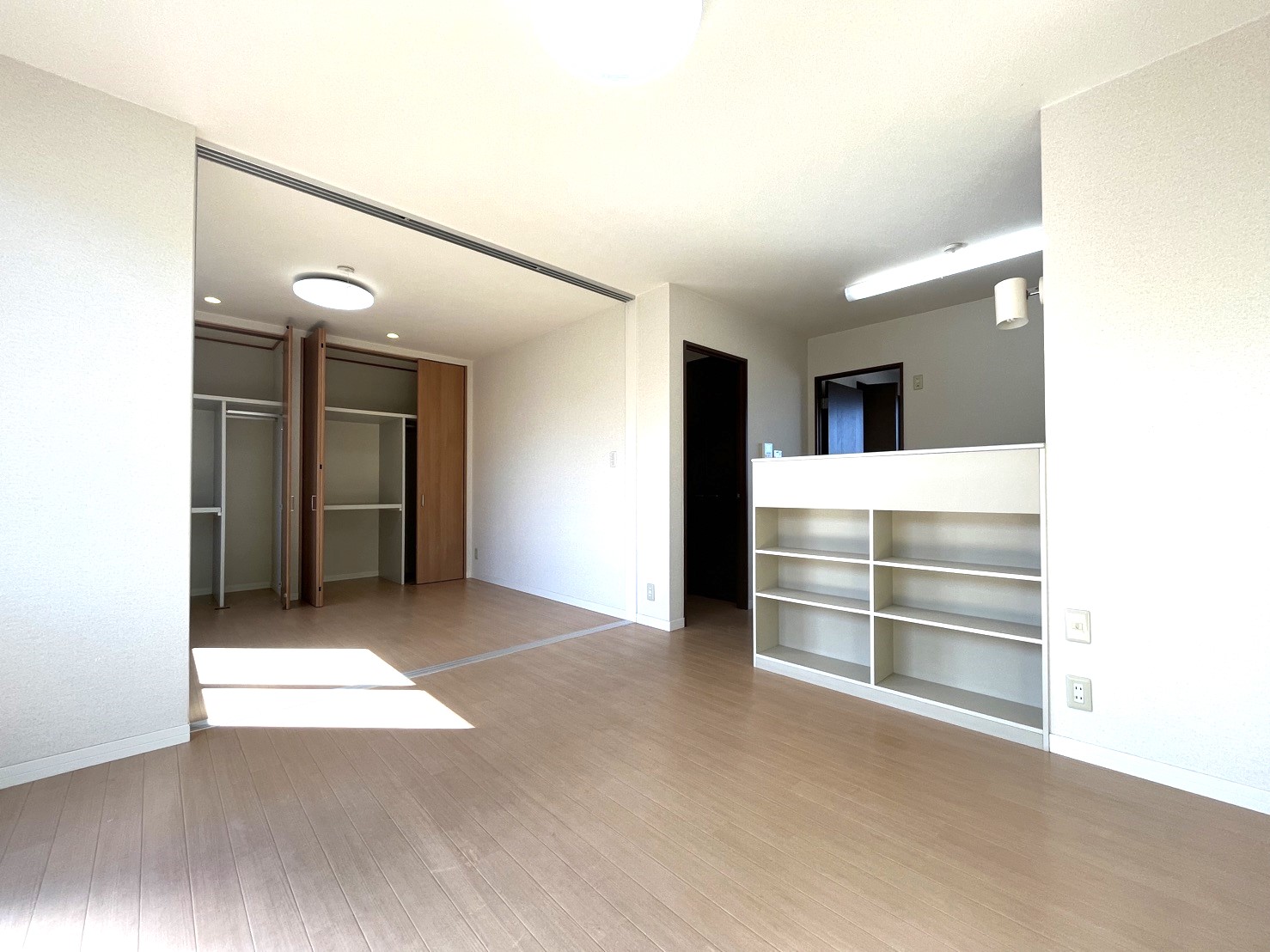 グランシード小山Aの居間写真