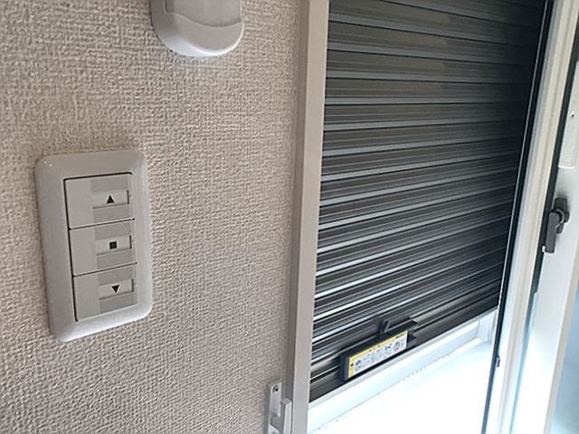 その他設備　電動シャッター