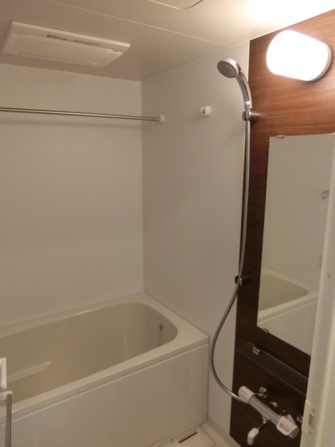 バス・シャワールーム　バス