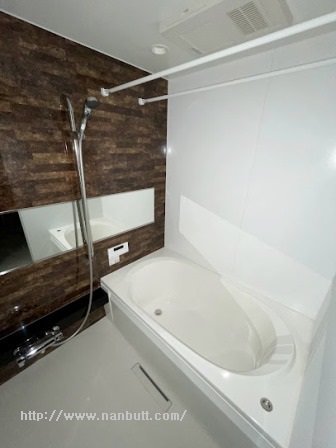 バス・シャワールーム　追い焚き機能・乾燥機付きバス