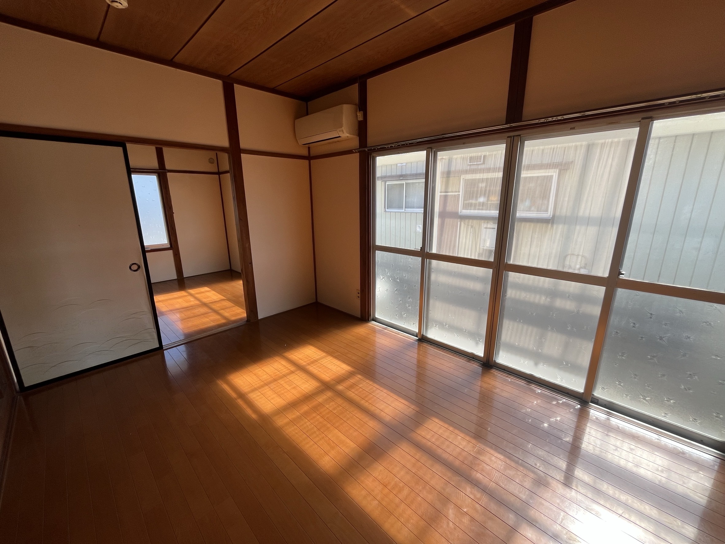 木村貸住宅の居間写真