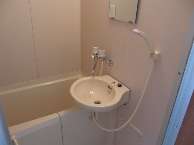 洗面設備　2階別室の参考写真です。現況を優先します。（202）