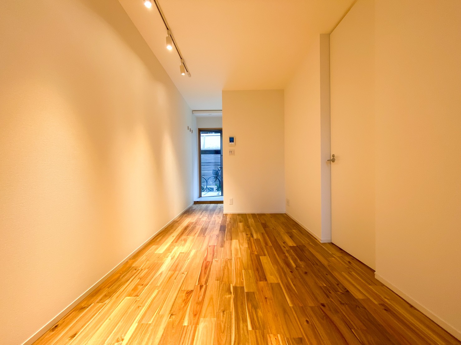 居室・リビング　同物件の代表的なお部屋の写真です