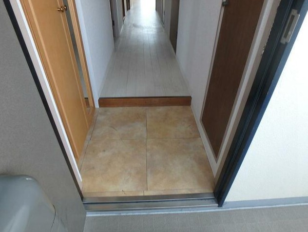玄関　玄関部分