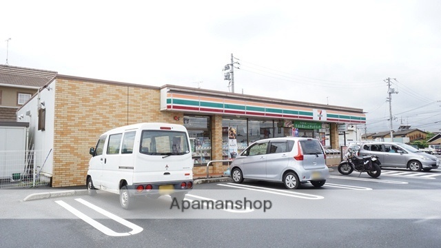 コンビニ　セブンイレブン（コンビニ）まで451m