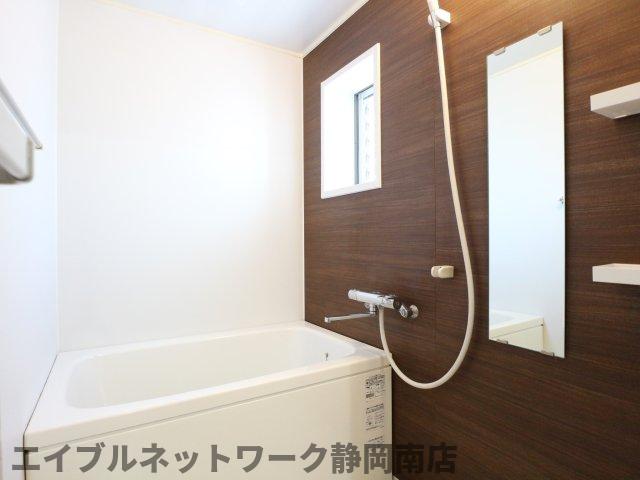 バス・シャワールーム　お風呂です