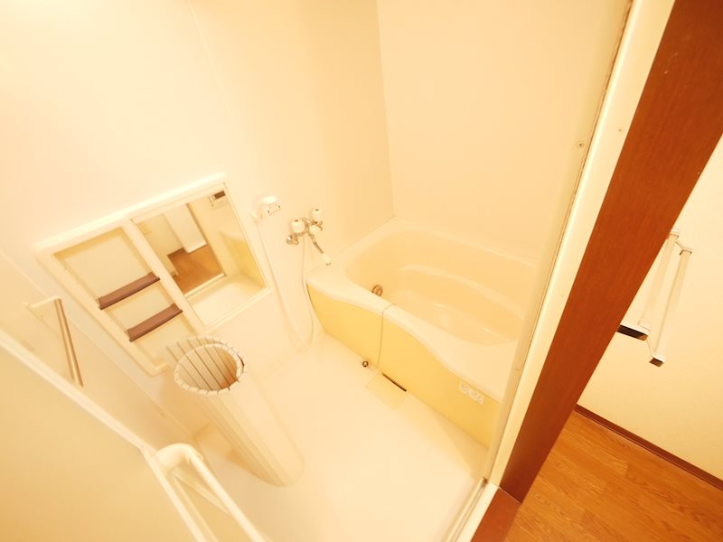 バス・シャワールーム　追焚給湯付き