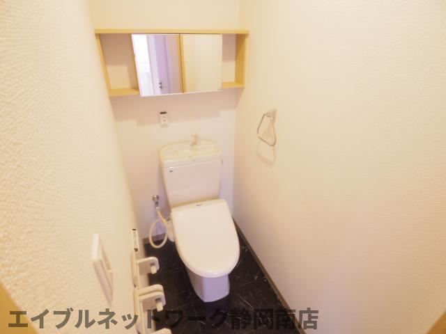 トイレ　トイレもきれいです