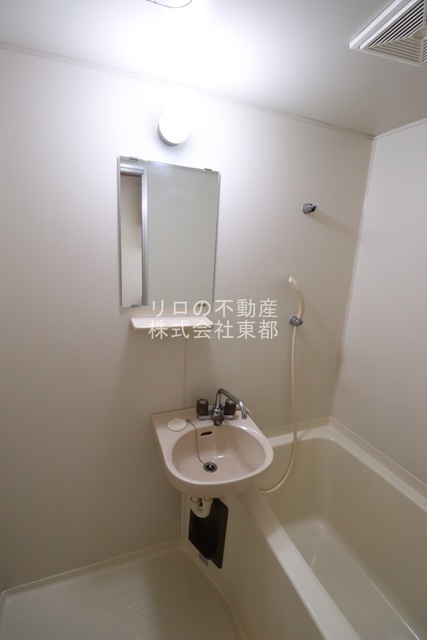 洗面設備　洗面ボウルと鏡もございます☆