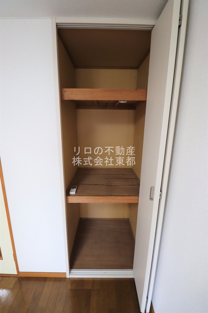 収納　収納ＢＯＸを置いたり、工夫しながら衣類を収納できます♪