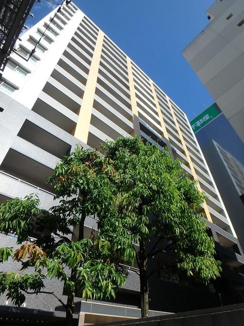 仙台市若林区清水小路のマンションの建物外観