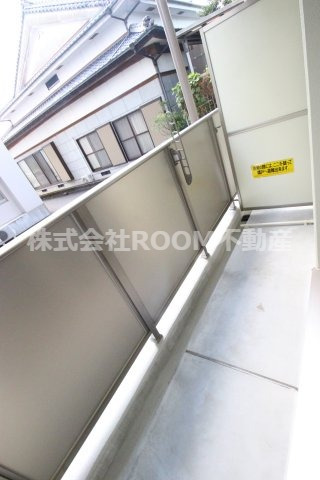 バルコニー　開放的で明るい空間を演出してくれるバルコニーです