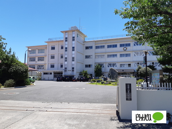 中学校　富士市立富士南中学校（中学校）まで1728m