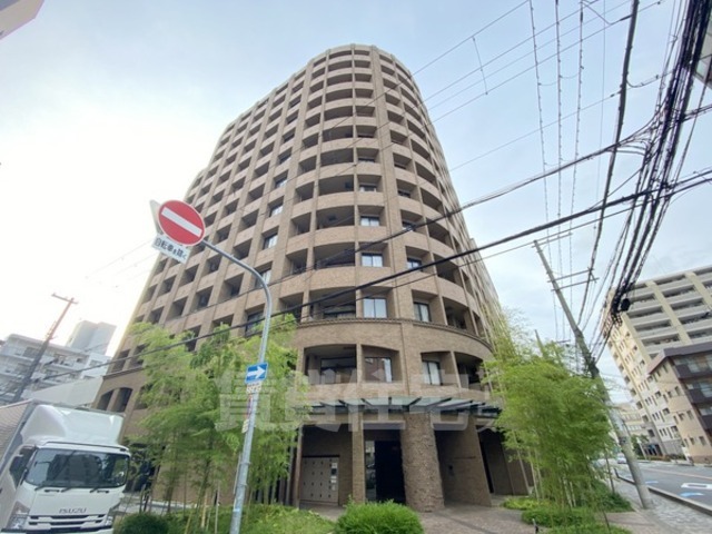 吹田市垂水町のマンションの建物外観