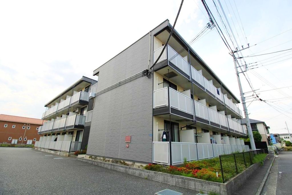建物外観　★駐輪場完備★