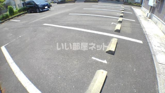 【フロントリバーの駐車場】