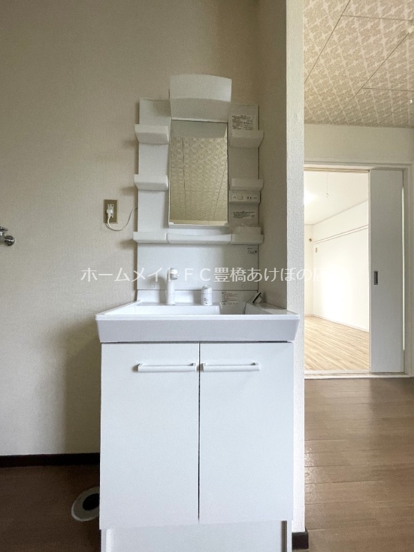 洗面設備　同型別部屋写真