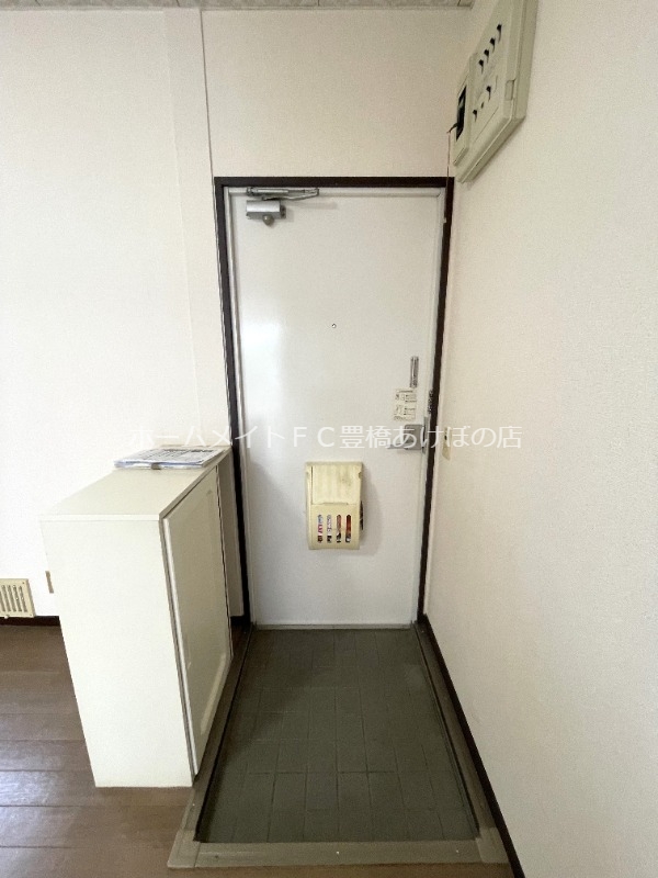 玄関　同型別部屋写真