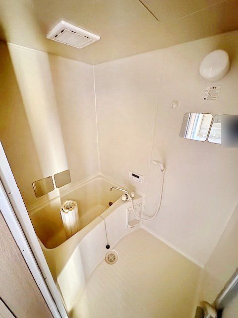 バス・シャワールーム　バス