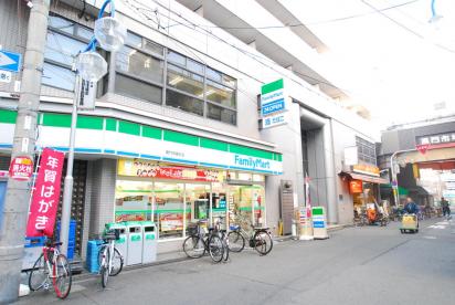 コンビニ　ファミリーマート 黒門市場前店（コンビニ）まで165m