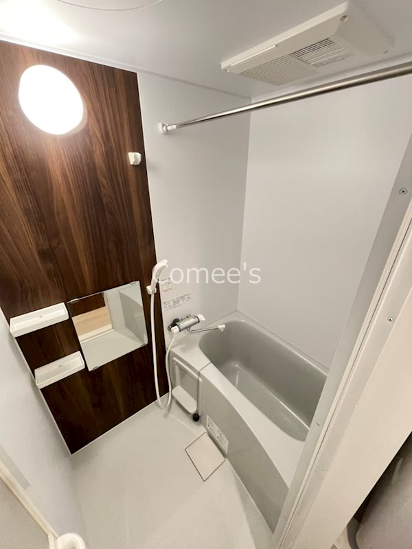 バス・シャワールーム　バスルーム