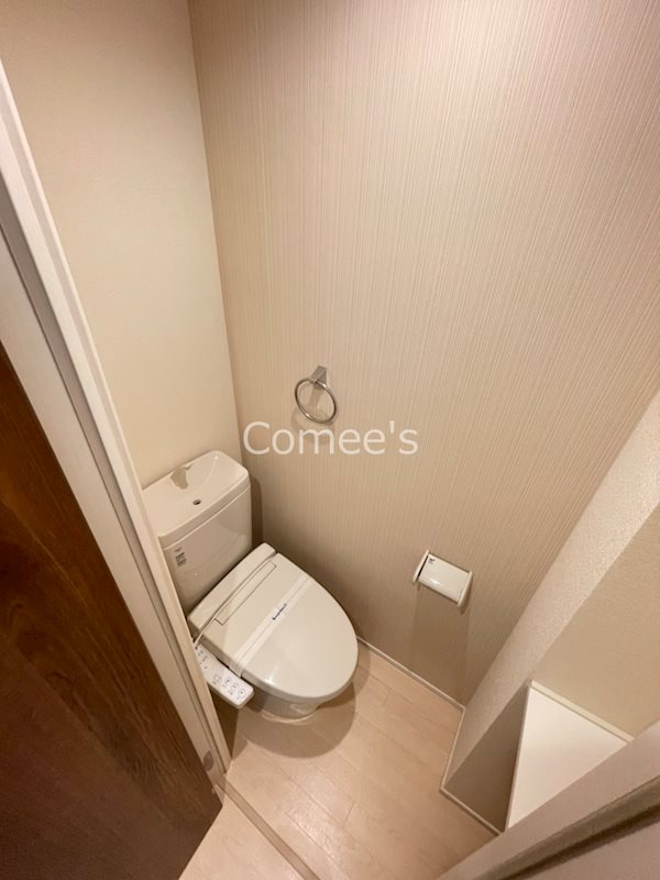 トイレ　温水洗浄便座