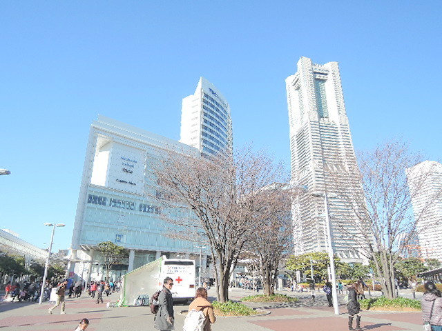 【横浜市中区野毛町のマンションのショッピングセンター】